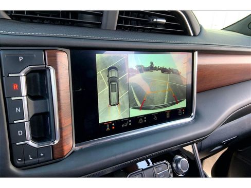 Used 2023 GMC Yukon Denali Ultimate AWD/4WD image 20