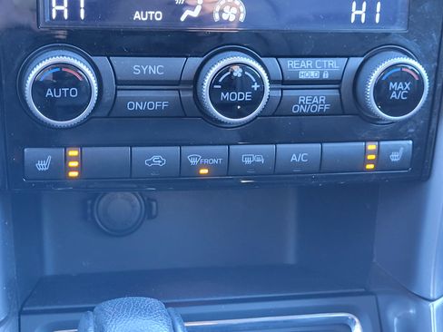 Used 2020 Subaru Ascent Limited w/ Popular Package #2A image 19