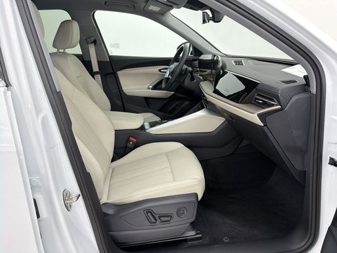 Used 2025 Audi Q5 Premium w/ Convenience Package image 25