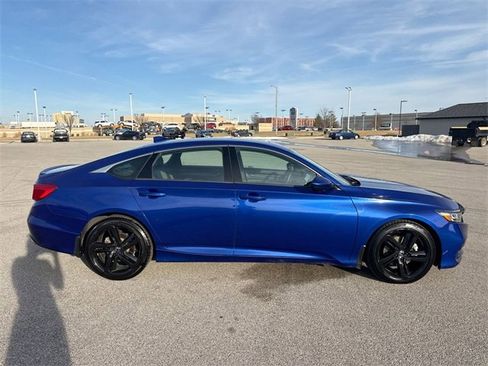 Used 2019 Honda Accord Sport image 14