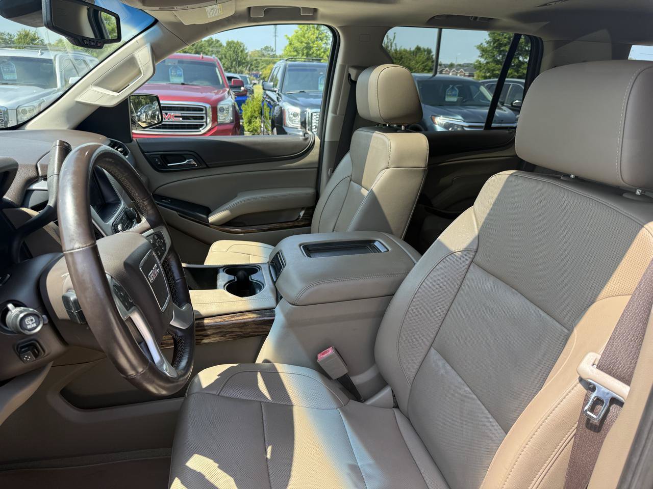Used 2018 GMC Yukon SLT w/ Premium Edition RWD image 10