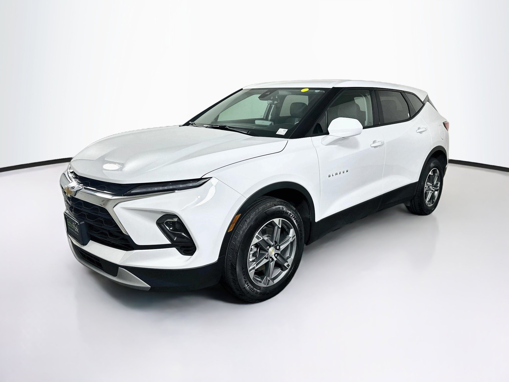 Used 2026 Chevrolet Blazer LT FWD image 3