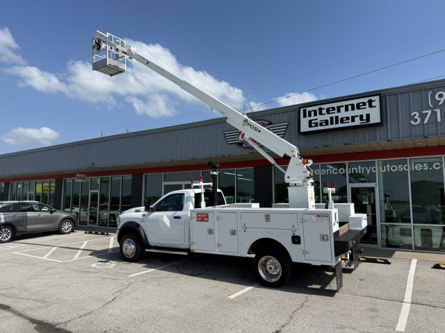 Used 2022 RAM 5500 Tradesman AWD/4WD image 11