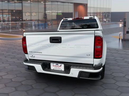 Used 2022 Chevrolet Colorado LT w/ Fleet Safety Package RWD image 9