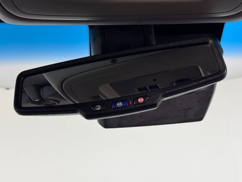 Used 2015 Chevrolet Suburban LTZ image 31