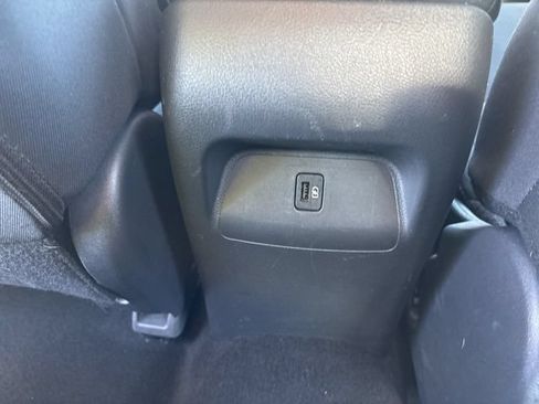 Used 2024 Nissan Sentra SV FWD image 22