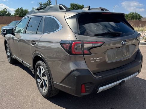 Used 2022 Subaru Outback Limited AWD/4WD image 4