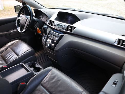 Used 2011 Honda Odyssey EX-L image 18
