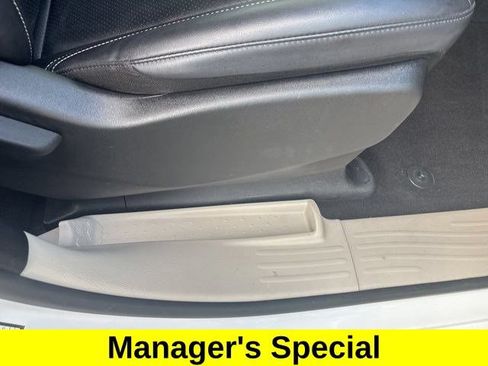 Used 2024 Chrysler Pacifica Touring-L FWD image 38