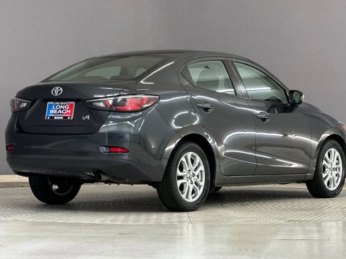 Used 2017 Toyota Yaris iA FWD image 9