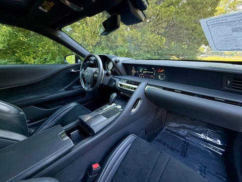 Used 2018 Lexus LC 500 Coupe w/ Sport Package RWD image 13