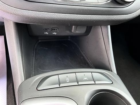 Used 2024 Buick Envista Preferred w/ Convenience I Package FWD image 22