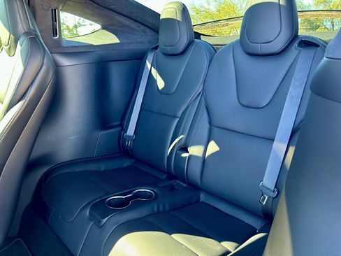 Used 2022 Tesla Model X Plaid image 14