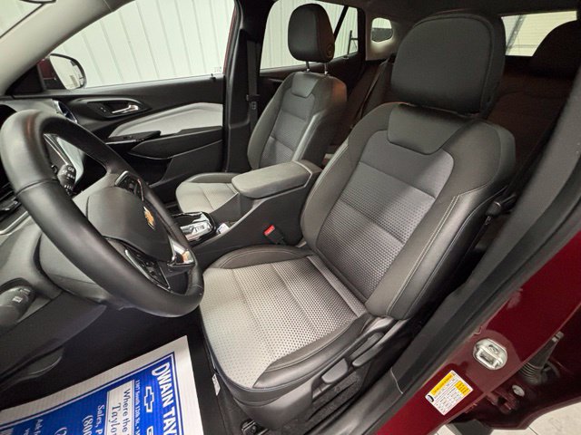 Used 2025 Chevrolet Trax LT w/ Sunroof Package FWD image 15