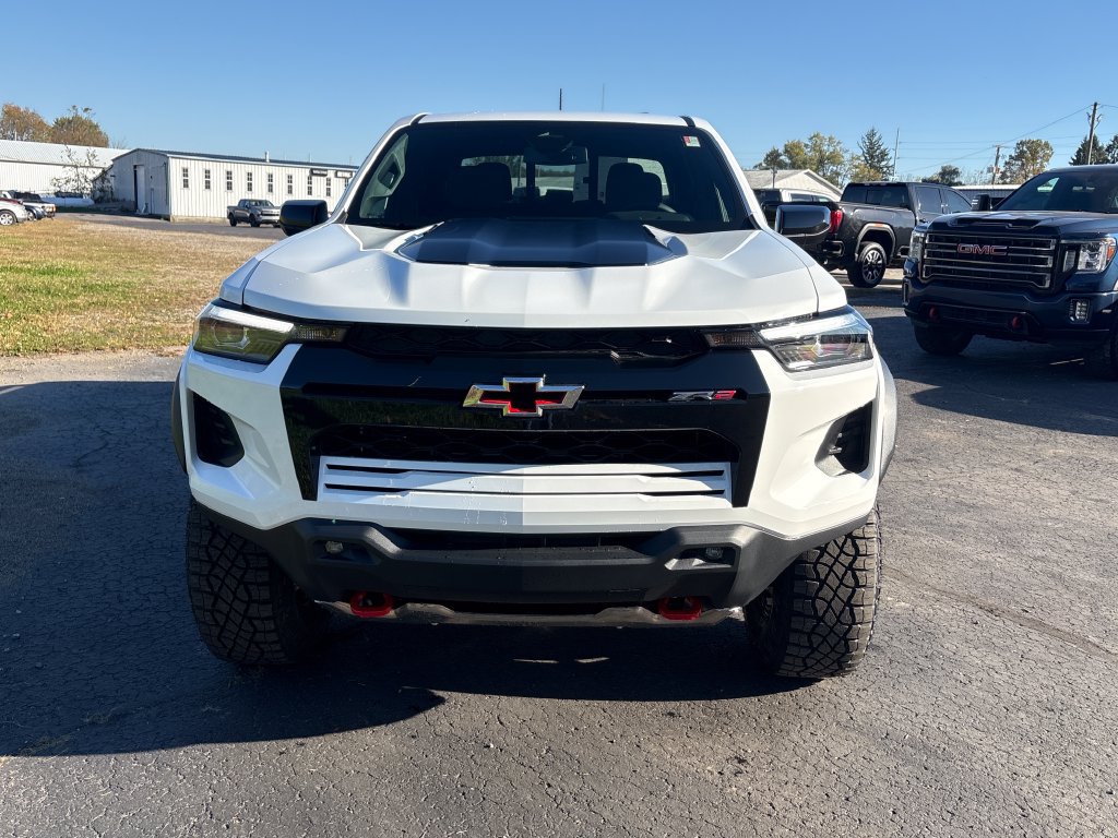 New 2026 Chevrolet Colorado ZR2 w/ Midnight Edition AWD/4WD image 8