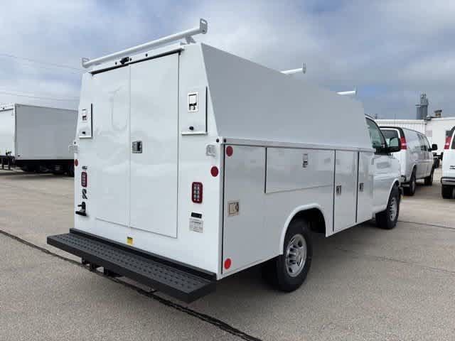 New 2025 Chevrolet Express 3500 w/ Power Convenience Package RWD image 4