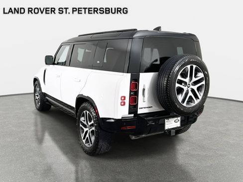 Used 2024 Land Rover Defender 110 X-Dynamic SE image 6