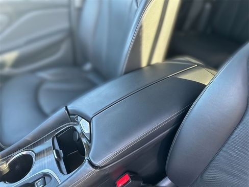 Used 2020 Buick Envision Essence image 21