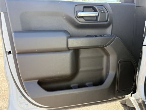 Used 2019 Chevrolet Silverado 1500 Custom w/ Custom Convenience Package image 10