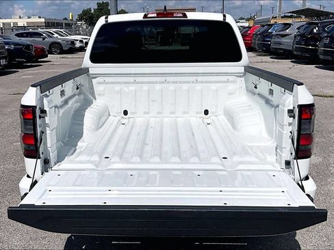 Used 2024 Nissan Frontier SV AWD/4WD image 37