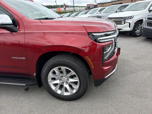 Used 2025 Chevrolet Tahoe Premier AWD/4WD image 4