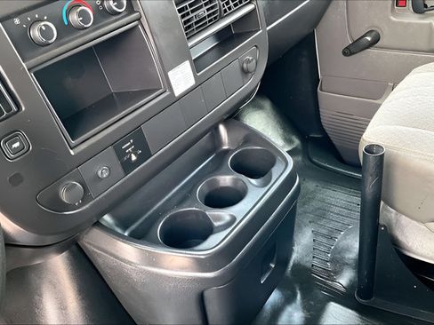 Used 2012 GMC Savana 2500 RWD image 12