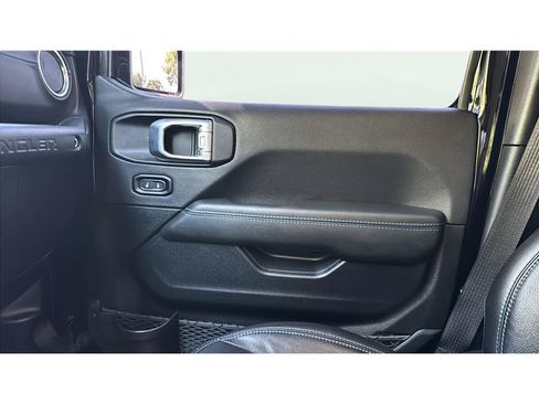 Used 2021 Jeep Wrangler Unlimited Rubicon 4xe w/ Steel Bumper Group AWD/4WD image 32