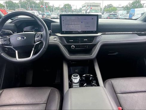 Certified 2026 Ford Explorer Platinum AWD/4WD image 14