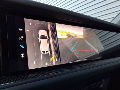 New 2026 Porsche Cayenne GTS image 12