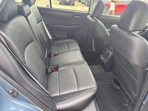 Used 2018 Subaru Outback 2.5i Limited w/ 50th Anniversary Edition AWD/4WD image 15