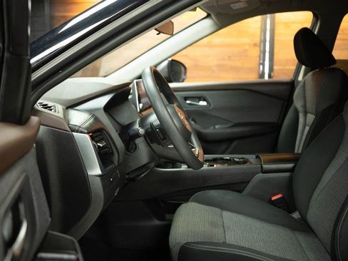 Used 2021 Nissan Rogue SV AWD/4WD image 8