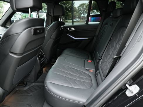 Used 2025 BMW X5 sDrive40i w/ Climate Comfort Package RWD image 27
