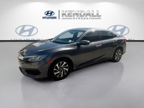 Used 2017 Honda Civic EX image 3