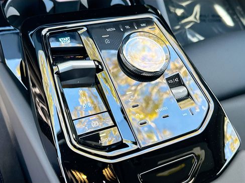 New 2026 BMW i5 eDrive40 w/ M Sport Package image 14