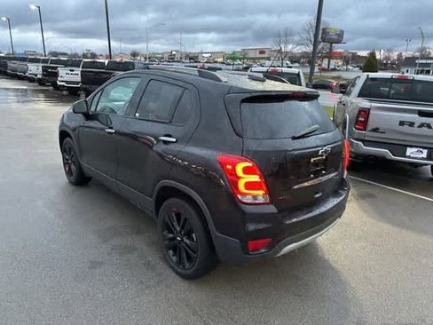 Used 2018 Chevrolet Trax LT w/ Sun & Sound Package image 14