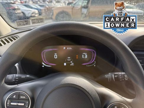 Used 2023 Kia Soul LX image 16
