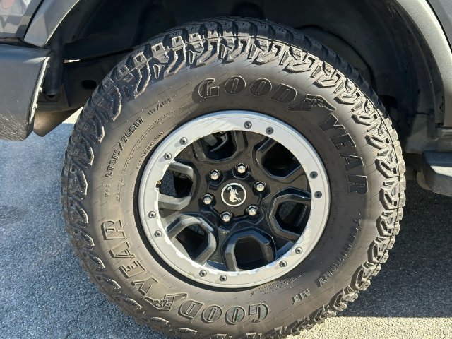 Used 2023 Ford Bronco Outer Banks w/ Sasquatch Package AWD/4WD image 14