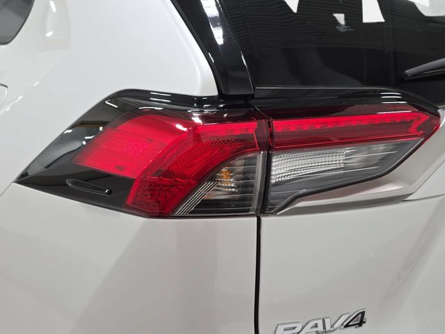 Certified 2025 Toyota RAV4 XSE w/ Weather Package AWD/4WD image 28
