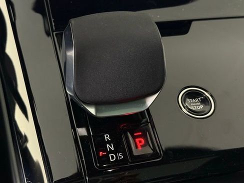 New 2026 Land Rover Range Rover Sport Dynamic SE AWD/4WD image 36