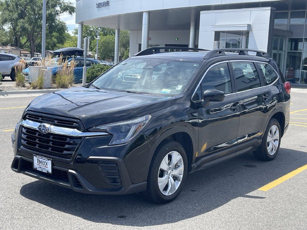 Used 2023 Subaru Ascent 8-Passenger AWD/4WD image 3