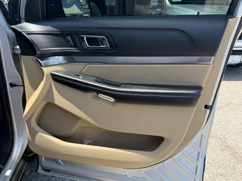Used 2017 Ford Explorer 4WD image 19
