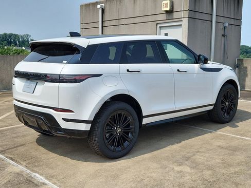 Used 2025 Land Rover Range Rover Evoque Dynamic SE AWD/4WD image 2