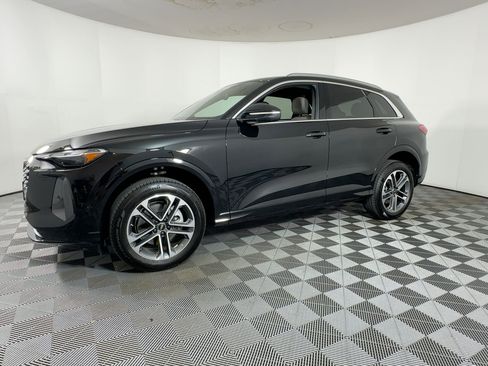 New 2025 Audi Q5 Premium AWD/4WD image 17