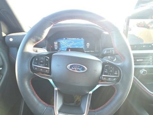 Certified 2025 Ford Explorer ST-Line RWD image 28