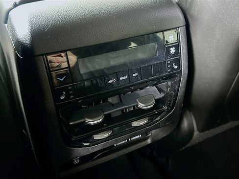 Used 2022 Jeep Grand Cherokee L Limited image 33