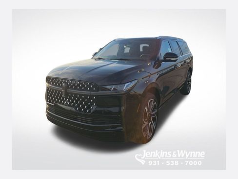 New 2026 Lincoln Navigator L Black Label AWD/4WD image 1