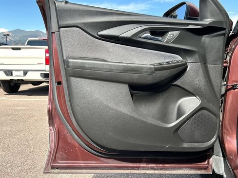 Used 2022 Chevrolet TrailBlazer LT w/ LPO, Blackout Package AWD/4WD image 29