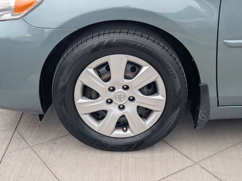 Used 2010 Toyota Camry SE image 12