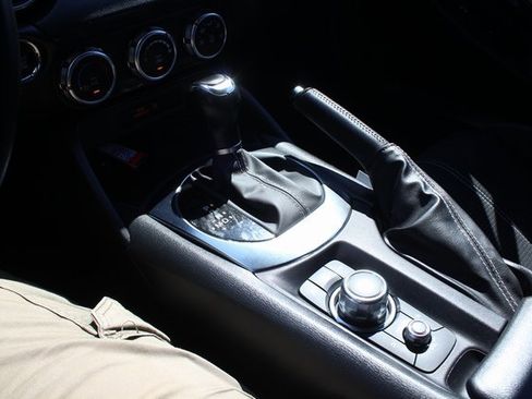 Used 2019 FIAT 124 Spider Classica w/ Technology Group image 10