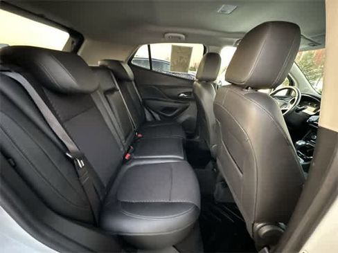 Used 2022 Buick Encore Preferred w/ Safety Package image 23